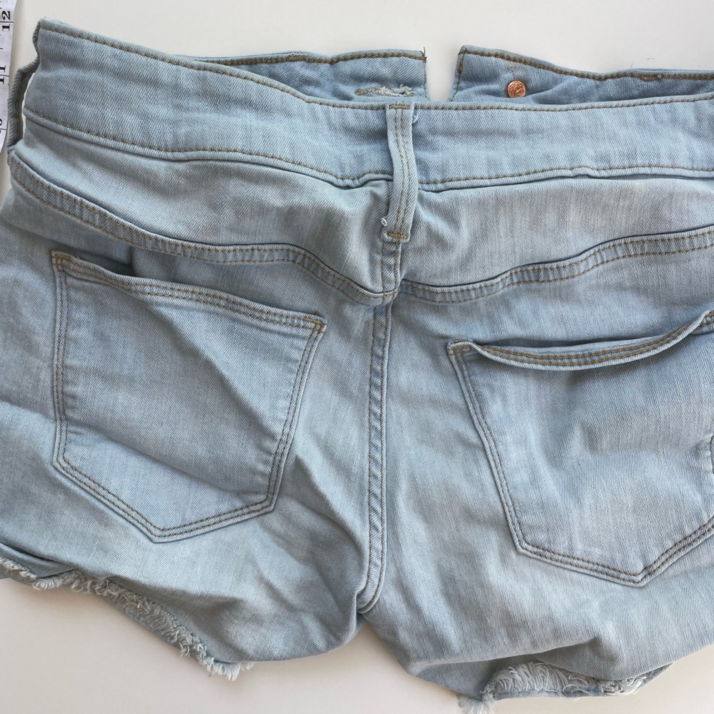 Universal Thread Jean Short - Picture 3 of 3